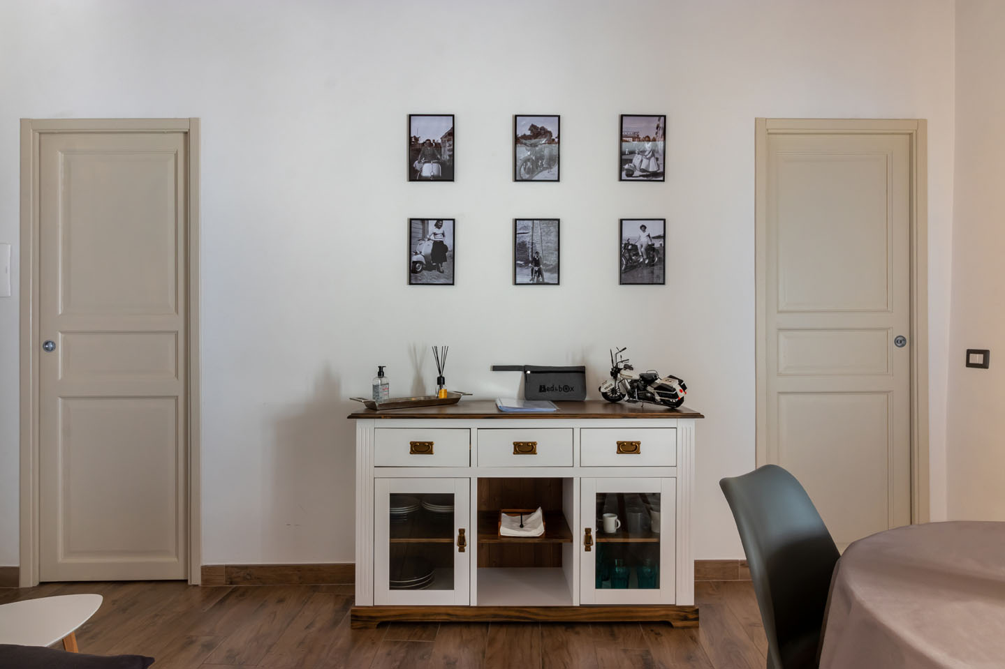 Bed & box gallery image